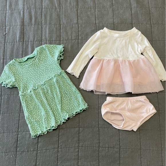 Other - Set of dresses 1 is NB 1 is 3months EUC​​​​​​​